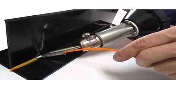 cnc-acrylic-welding-operation