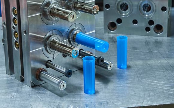 mold design for injection molding