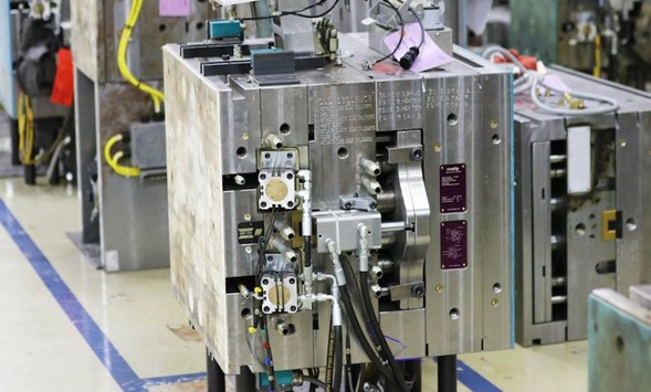 mold in plastic injection molding